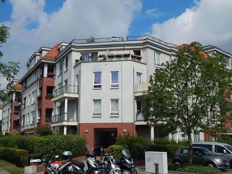 Ruhige toll geschnittene 3- Zimmerwohnung  im familienfreundlichen Wohnpark Staaken ! — photo 1